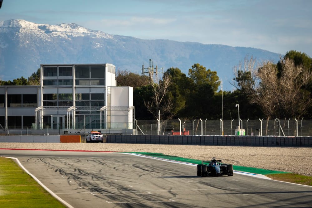 How scary is Mercedes' unmatchable first F1 test showing?